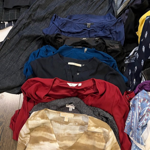 Assorted Clothing Bundle - Picture 2 of 7